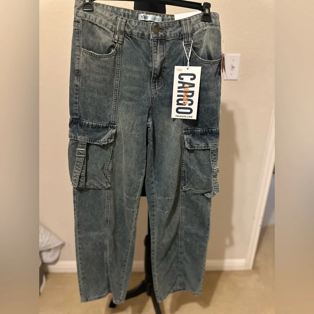 Cargo Jeans Womens Large NWT Pockets Front Bottom & Sides Baggy. Size 7/28. NWT - Picture 1 of 12